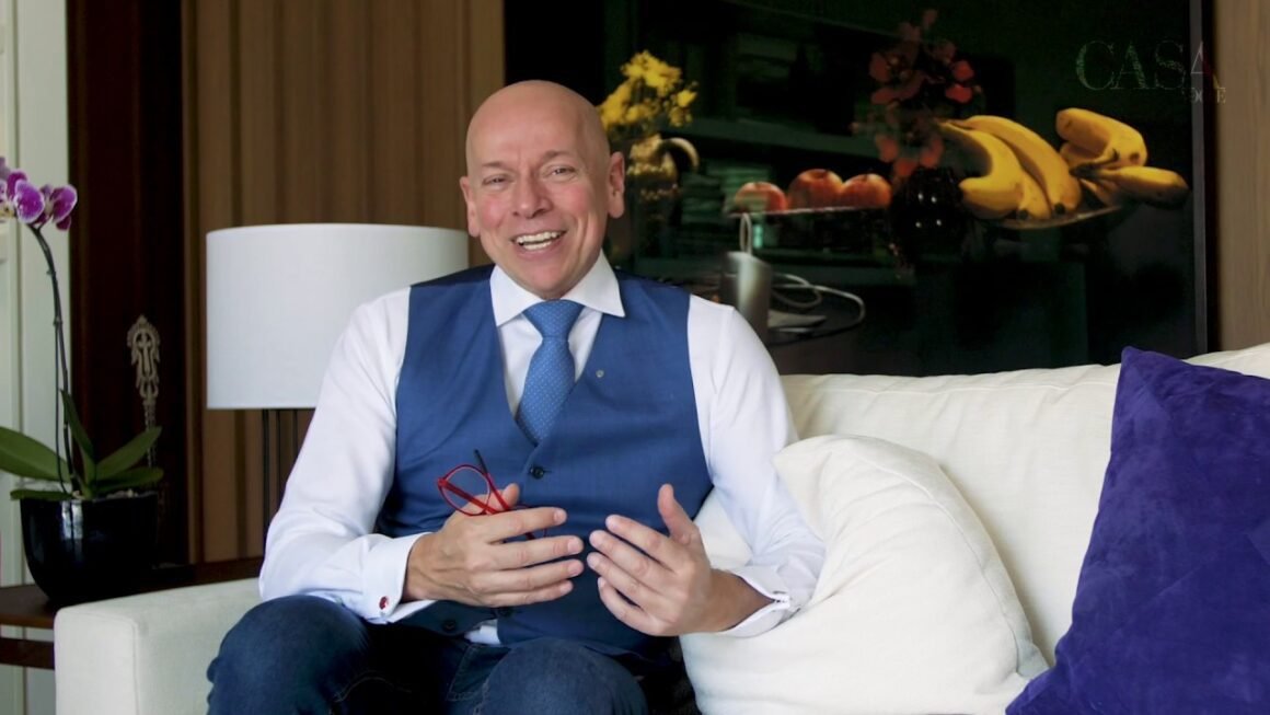 A Casa de Leandro Karnal Um Refúgio Cheio de História e Cultura