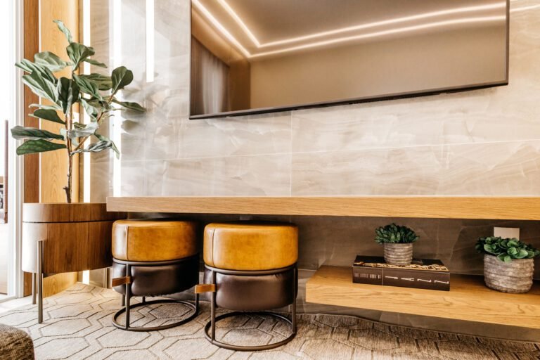 Qual a diferença entre móveis planejados e sob medida Um guia completo para te ajudar a escolher a melhor opção