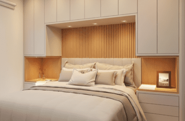 cabeceira planejada, móveis quarto casal, quarto pequeno planejado, guarda-roupa casal com espelho, painel de tv quarto.