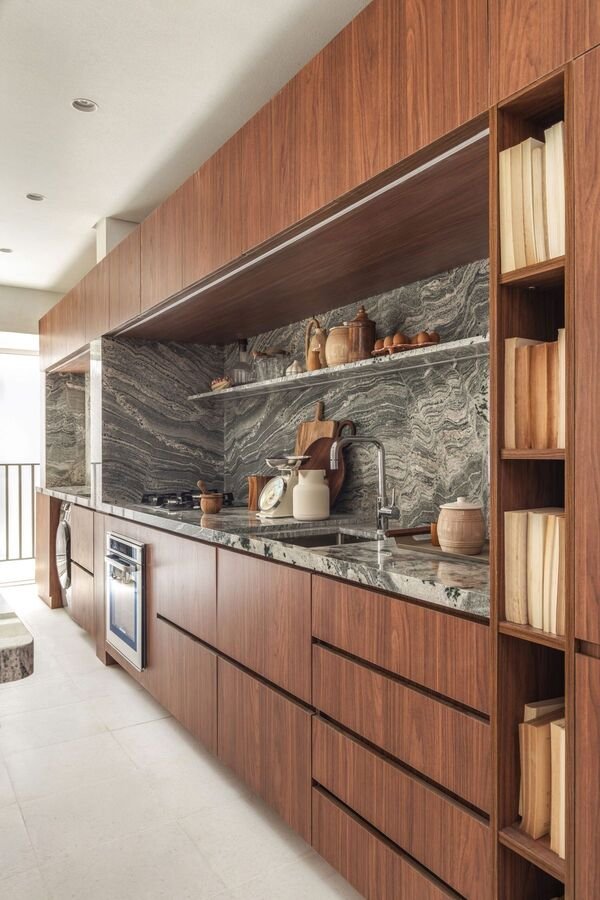 Vai mobiliar na "Princesinha do Mar"? Da Avenida Atlântica ao Posto 6, auditamos as melhores lojas de planejados para garantir design, proteção contra maresia e entrega garantida.