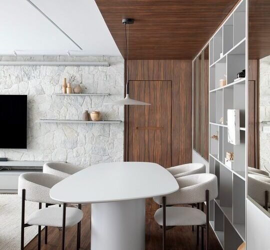 Vai mobiliar em Prudente? Dos Damhas à Washington Luiz, auditamos as melhores lojas (Santa Helena, Rosas, Centro) para garantir design, resistência ao calor e entrega garantida.