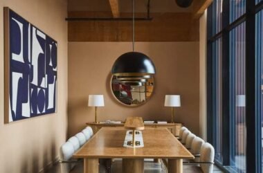 Vai mobiliar em Marília? Das Esmeraldas aos condomínios Damha, auditamos as melhores lojas (Vila Altaneira, Centro, Cascata) para garantir design, resistência e entrega garantida.