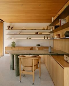 Vai mobiliar em Jacarepaguá? Da Freguesia à Taquara, auditamos as melhores lojas (Estrada de Jacarepaguá, Geremário Dantas) para garantir design, preço justo e entrega real.