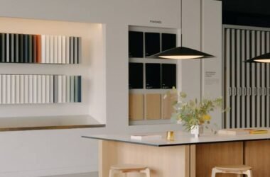 Vai mobiliar em Icaraí? Da Moreira César à Praia de Icaraí, auditamos as melhores lojas de planejados para garantir design de luxo e proteção total contra maresia.