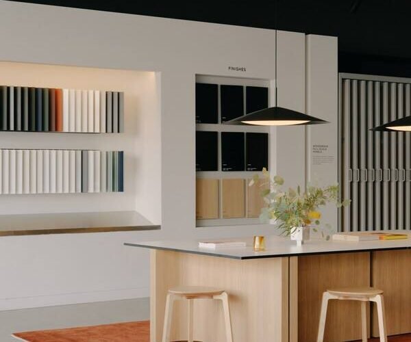 Vai mobiliar em Icaraí? Da Moreira César à Praia de Icaraí, auditamos as melhores lojas de planejados para garantir design de luxo e proteção total contra maresia.