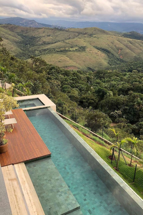 Reservatório de compensação subterrâneo de piscinas