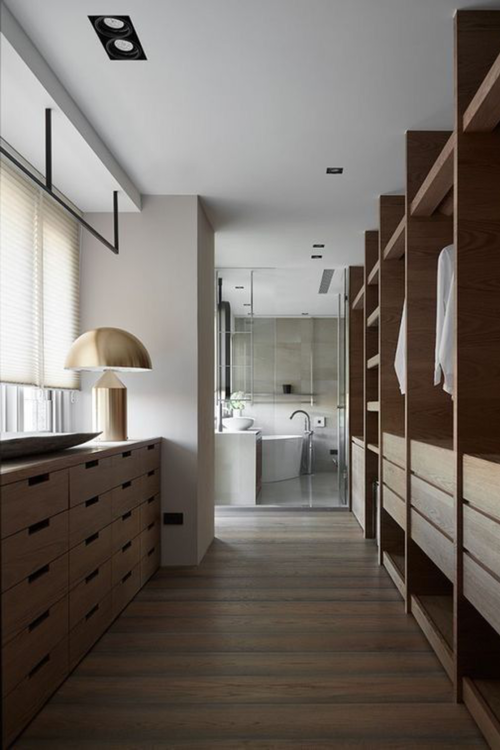 Exemplo de planta baixa para suíte master com layout em L e Linear