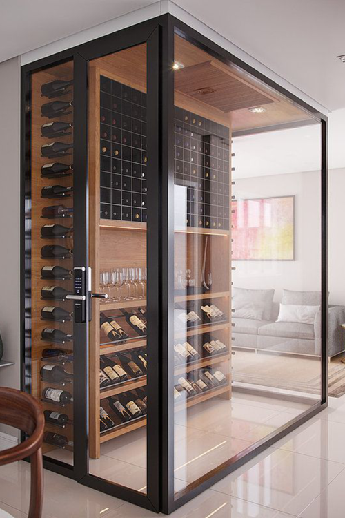 Adega climatizada embutida em buffet de marcenaria cinza escuro para sala de jantar. Exemplo de adega climatizada sob medida ProjeFácil.